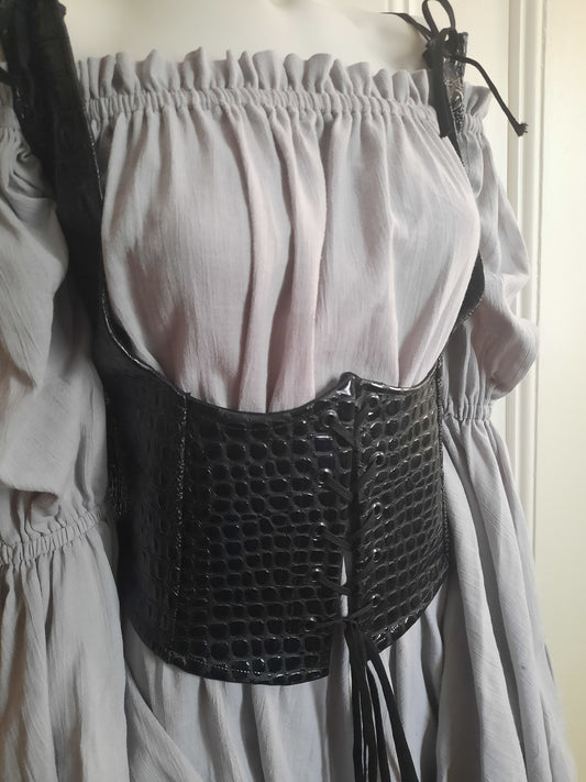 Gothic / Steampunk black Dragon scale underbust corset