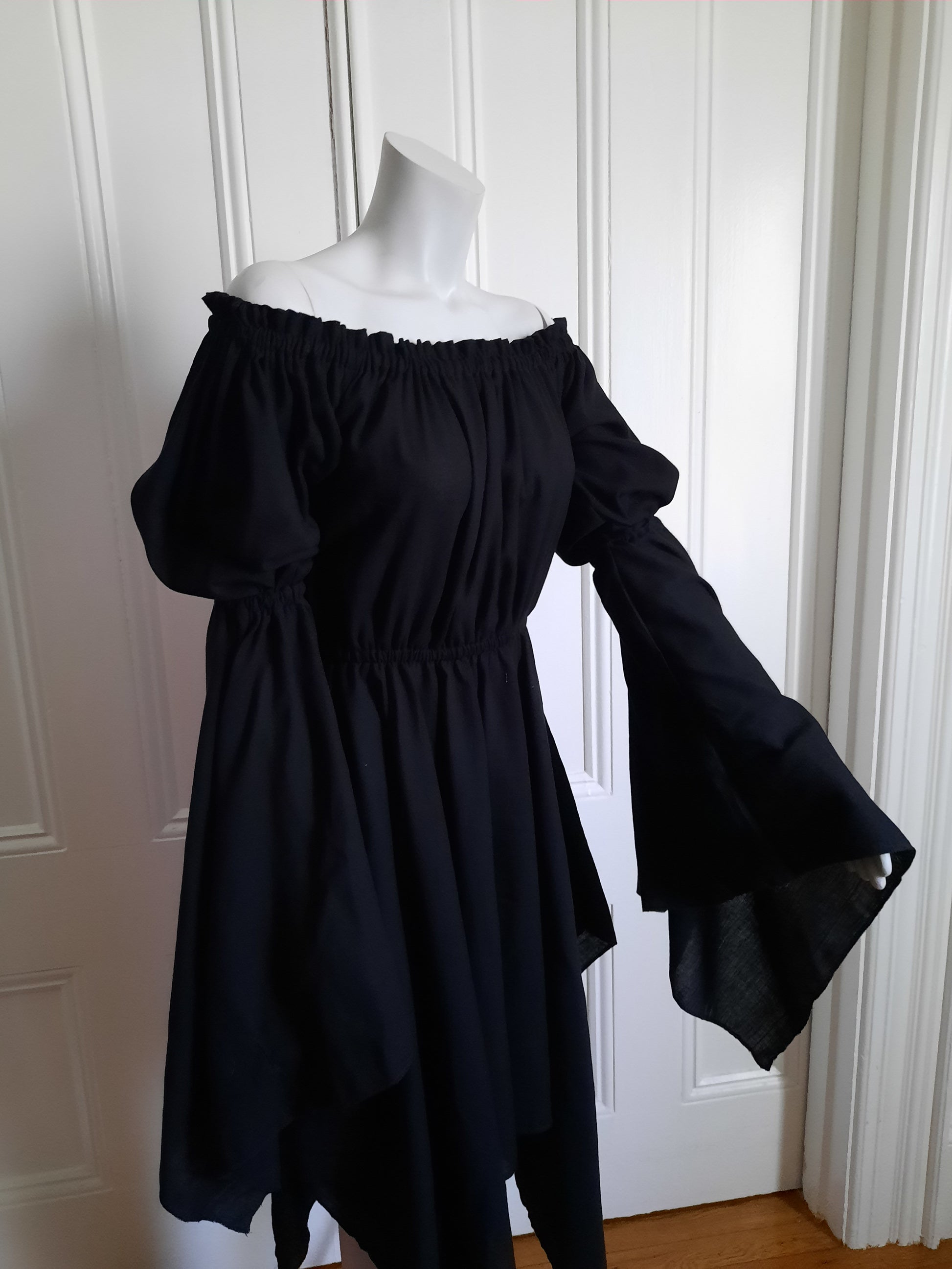 Renaissance Medieval peasant chemise dress for pirate fairy cosplay Eclipse Costumes Renaissance Medieval peasant chemise dress for pirate fairy cosplay Eclipse Costumes